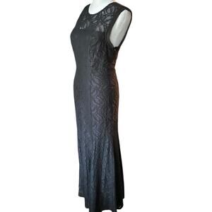 BCBG Black Lace Gown Dress Women 4 Evening Maxi Formal Sleeveless Elegant